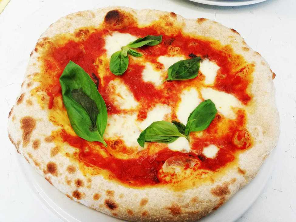 Pizza La Margherita Pizzeria Paris